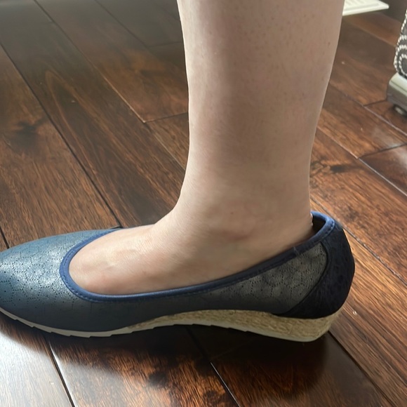 🍁 NIB Cipriata | Blue Metallic Reptile Wedge Size 7 (➡️ pls read description) - Picture 6 of 6